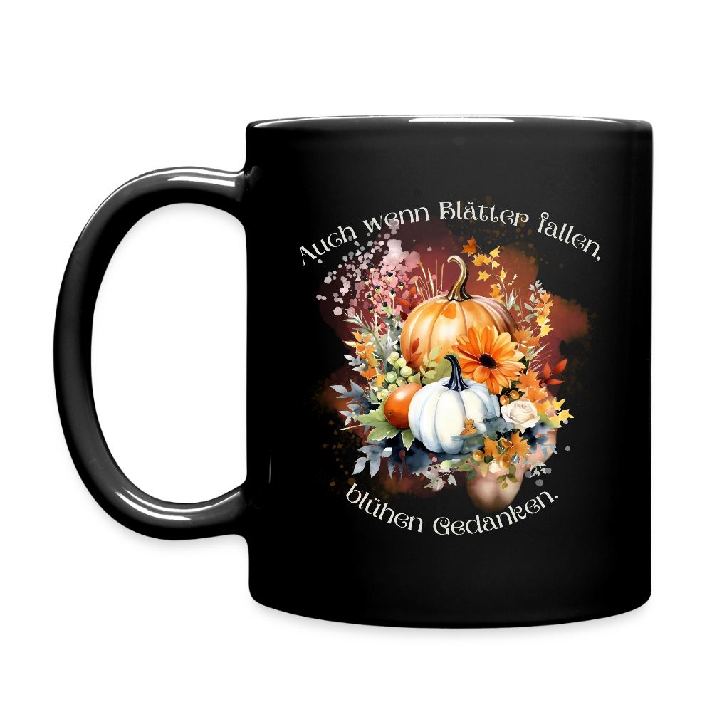 Herbstzauber Tasse – Auch wenn Blätter fallen, blühen Gedanken | Schwarze Teetasse mit Kürbis-Design von TeeMagie - Schwarz